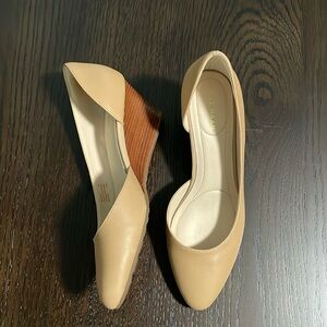 Nude Wedge size 6